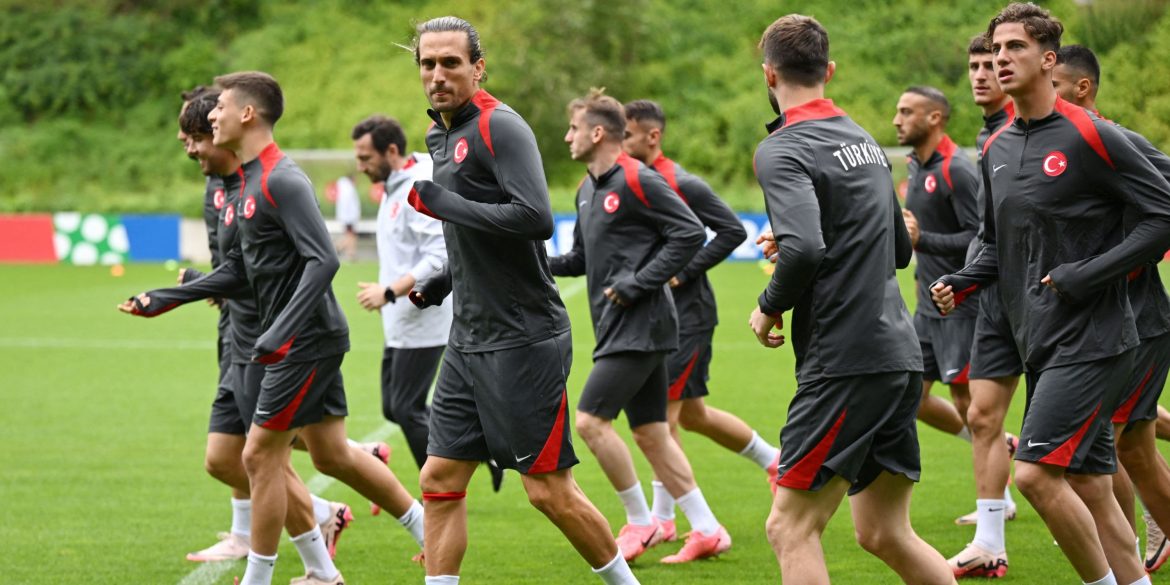 Leeds want to sign "amazing" attacker who was once Europa League top scorer